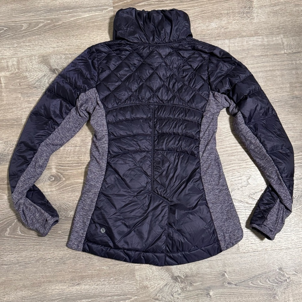Lululemon Down For A Run Pullover Blue 6 - Picture 4 of 9